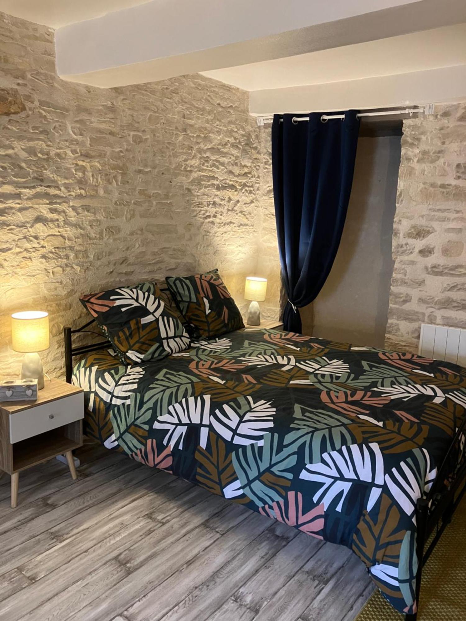 Charmante Maison En Pierres Precy-le-Sec المظهر الخارجي الصورة